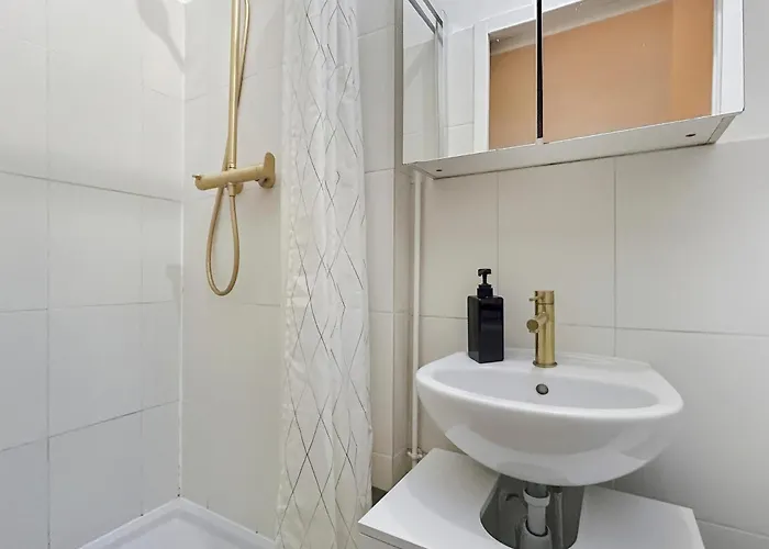 Moderne A Proche Arena Bercy Párizs