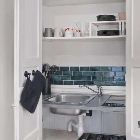 Moderne à Proche Arena Bercy