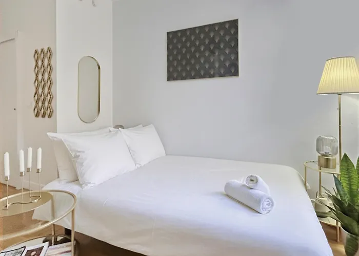 Moderne à Proche Arena Bercy Paris